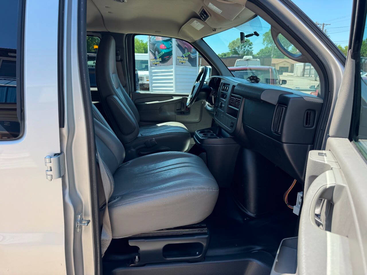 Used 2012 GMC Savana 1500 LS w/ Power Package AWD/4WD image 16