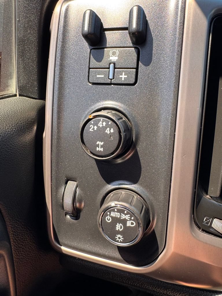 Used 2016 GMC Sierra 3500 SLT w/ Duramax Plus Package AWD/4WD image 24