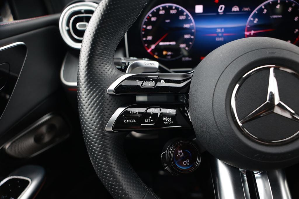 Used 2025 Mercedes-Benz GLC 43 AMG 4MATIC image 25