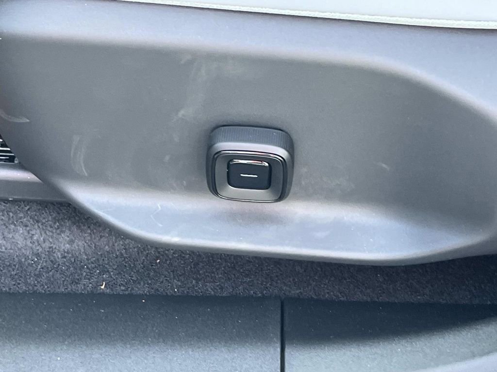 New 2026 Volvo EX30 Ultra image 21