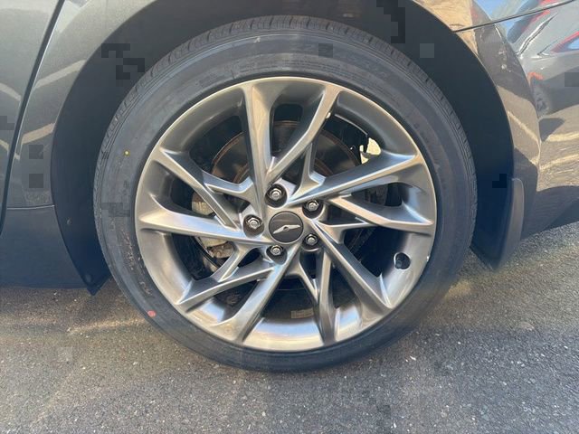 Used 2022 Genesis G70 2.0T AWD/4WD image 6