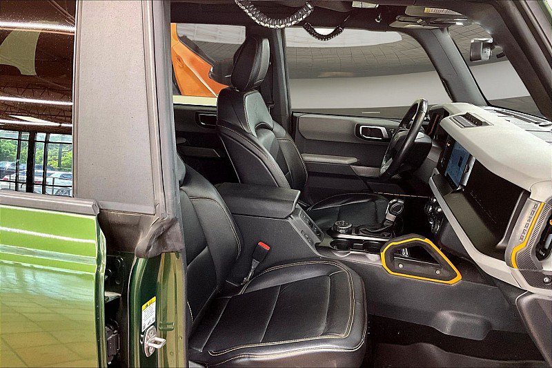 Used 2022 Ford Bronco Badlands AWD/4WD image 6