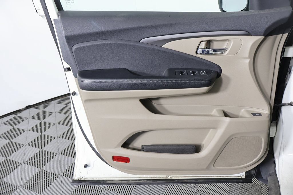 Used 2016 Honda Pilot EX image 10