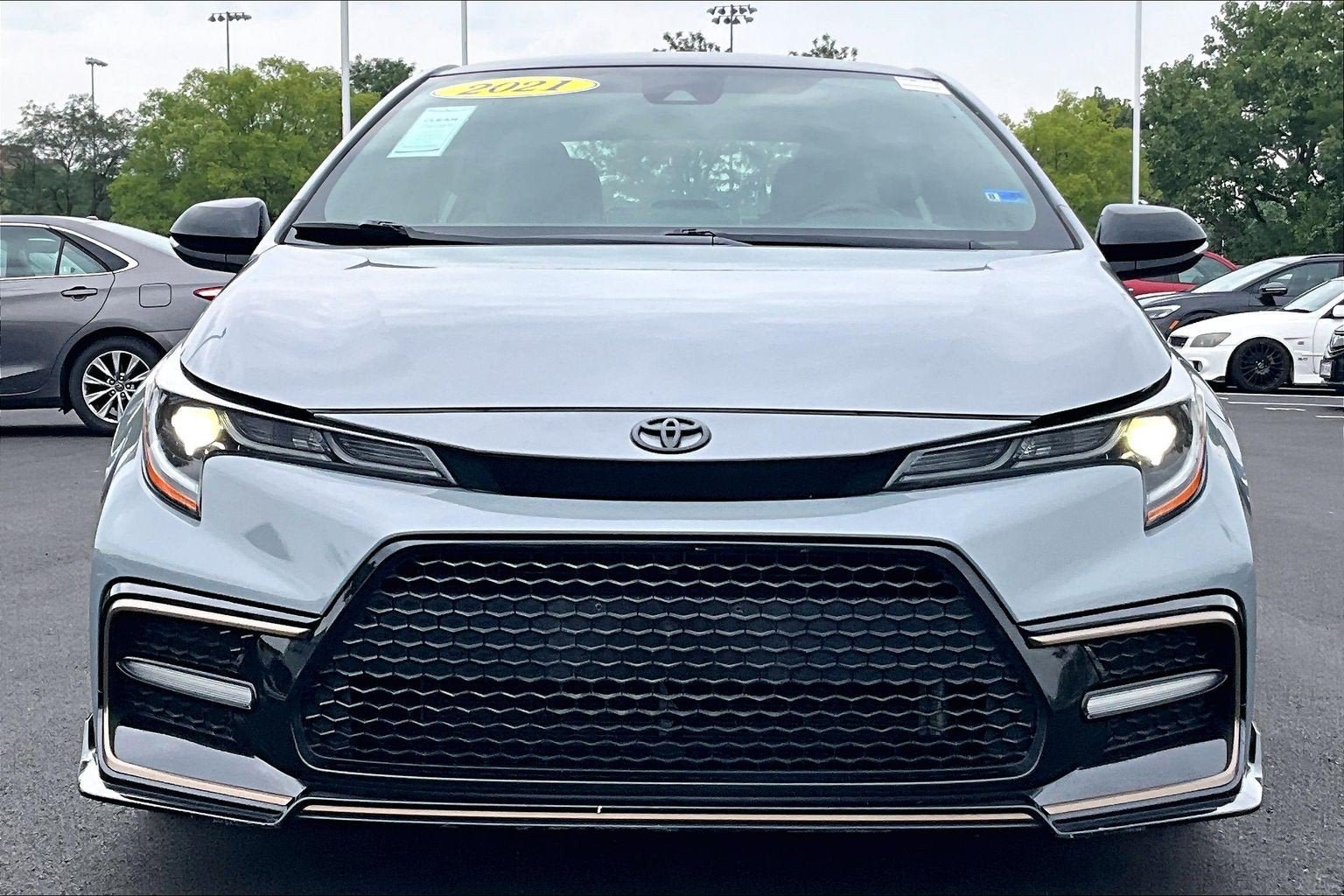 Used 2021 Toyota Corolla SE w/ Carpet Mat Package (TMS) FWD image 3