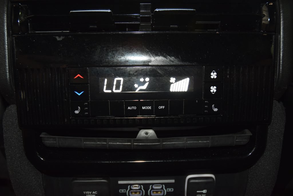 Used 2022 Jeep Wagoneer Series I w/ Convenience Group I AWD/4WD image 40