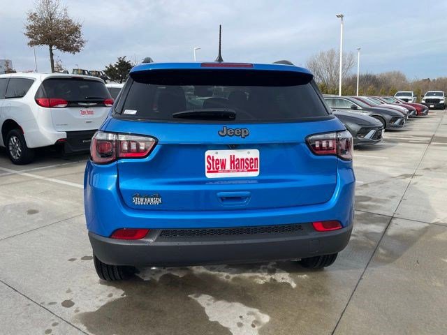 New 2026 Jeep Compass Latitude AWD/4WD image 5