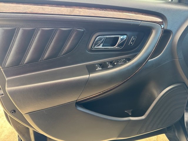 Used 2019 Ford Taurus Limited image 13