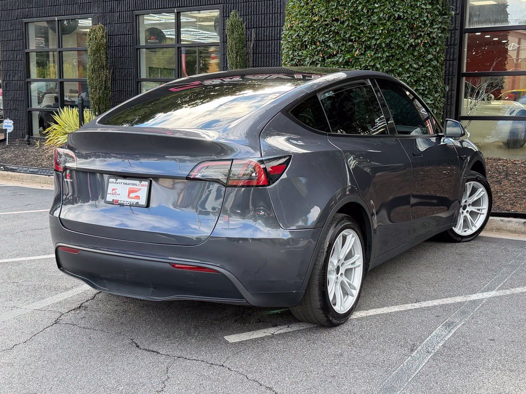 Used 2023 Tesla Model Y 2WD image 12