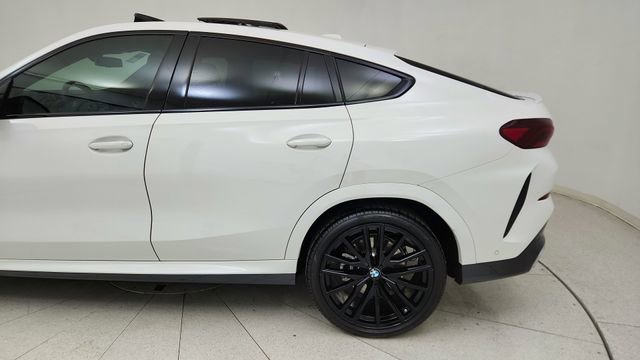 Used 2026 BMW X6 xDrive40i image 10