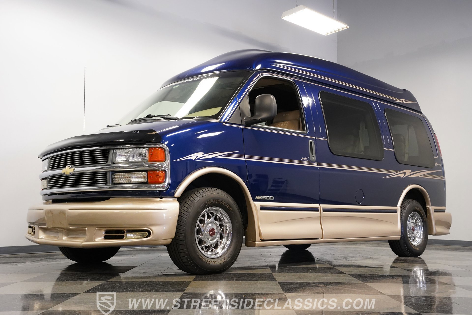Used 2001 Chevrolet Express 1500 w/ Preferred Equipment Group 3 image 22