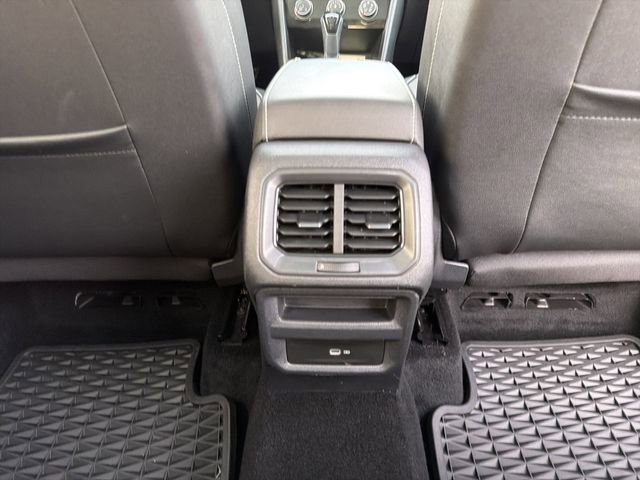 Used 2023 Volkswagen Taos SE image 20