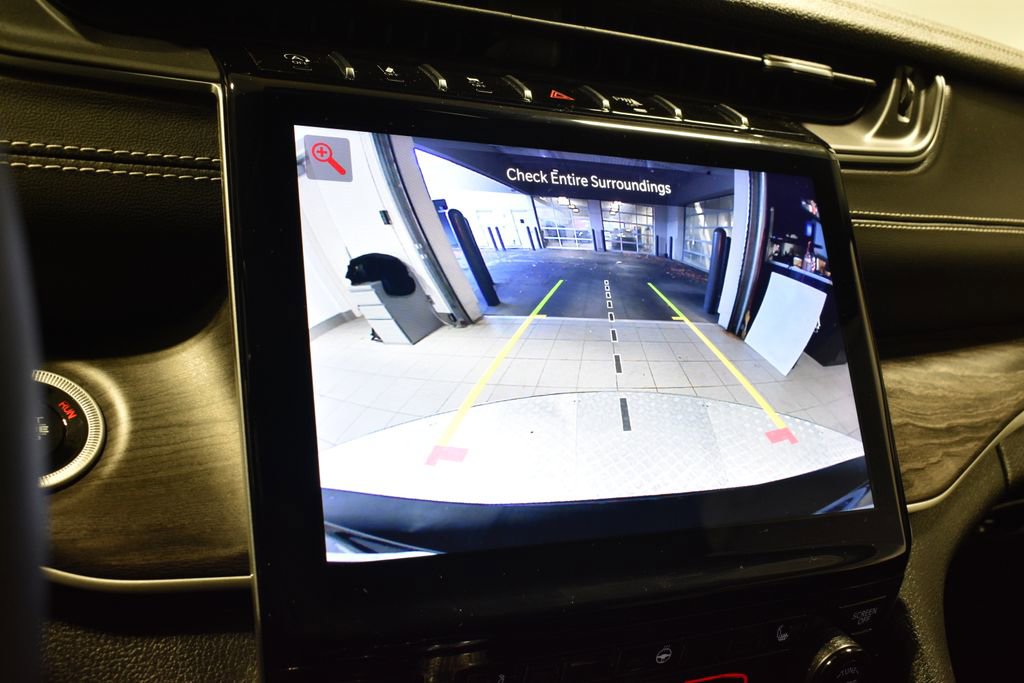 Used 2023 Jeep Grand Cherokee L Limited image 23