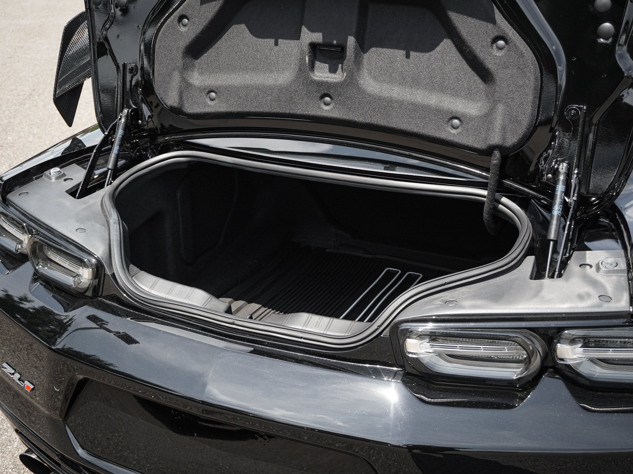 Used 2023 Chevrolet Camaro ZL1 RWD image 34