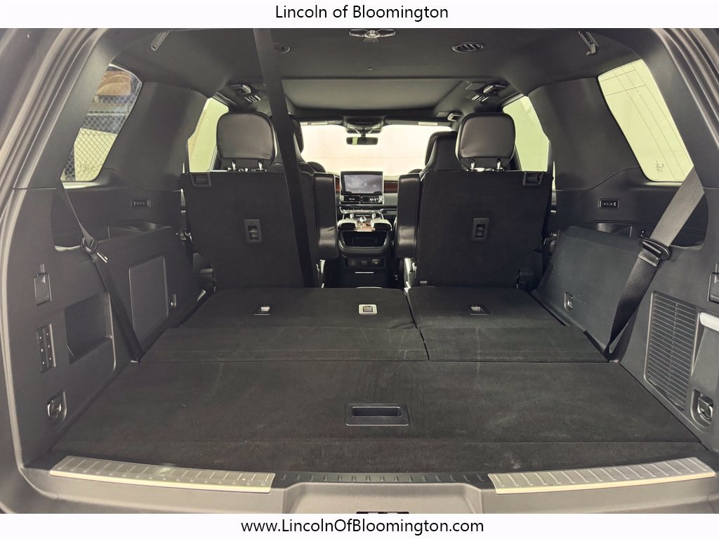 Certified 2023 Lincoln Navigator Reserve AWD/4WD image 15