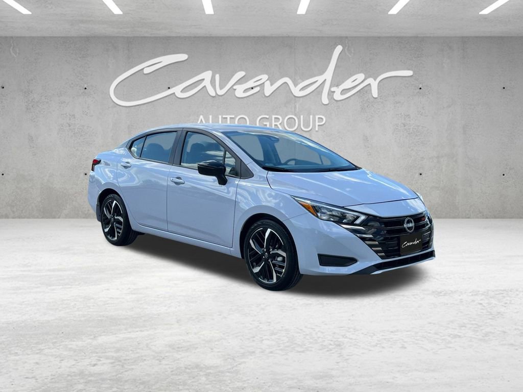 New 2025 Nissan Versa SR FWD image 2
