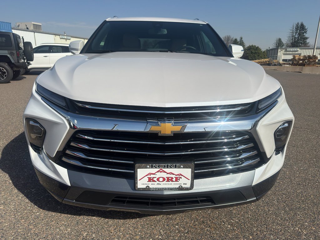 Used 2025 Chevrolet Blazer Premier AWD/4WD image 3