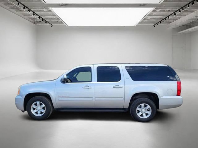 Used 2012 GMC Yukon XL SLT w/ SLT-2 Equipment Package AWD/4WD image 2