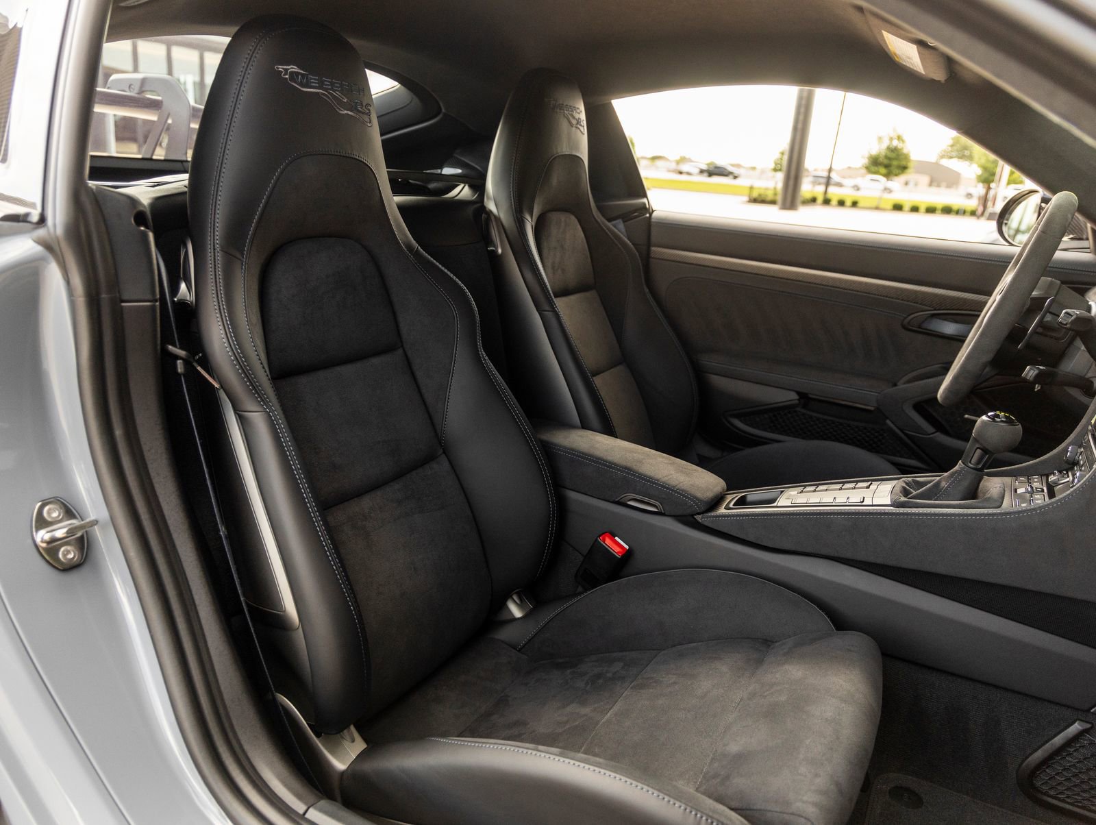 Used 2024 Porsche 718 Cayman GT4 RS RWD image 45