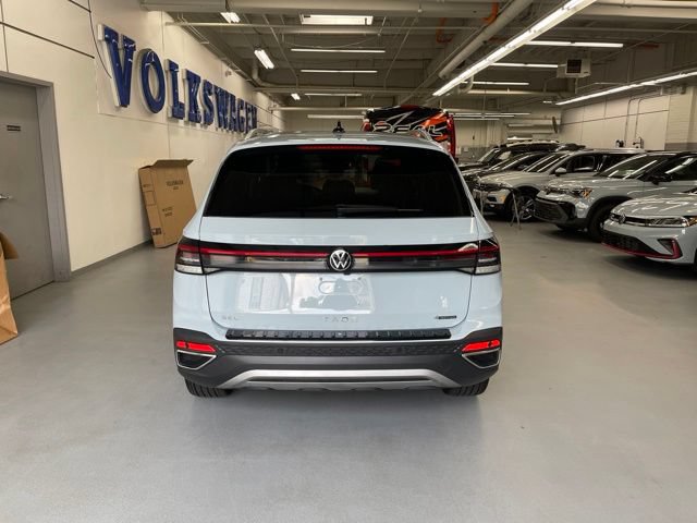 Used 2025 Volkswagen Taos SEL w/ Black Wheel Plus Package AWD/4WD image 3