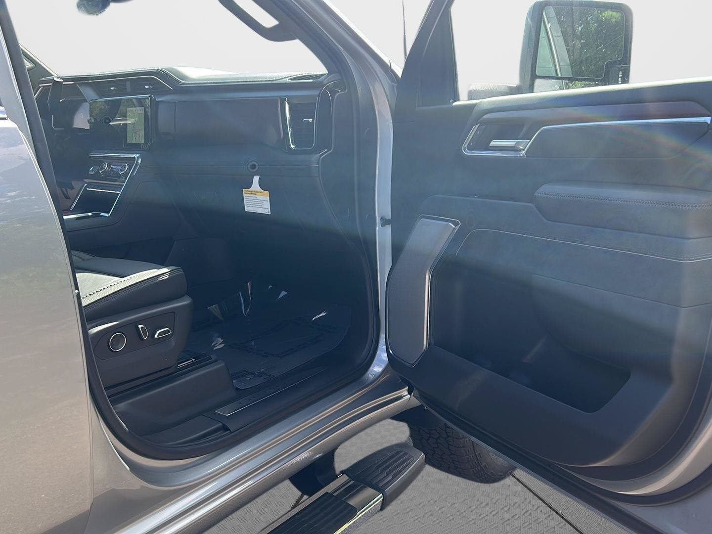 New 2026 GMC Sierra 2500 Denali w/ Max Trailering Package AWD/4WD image 30