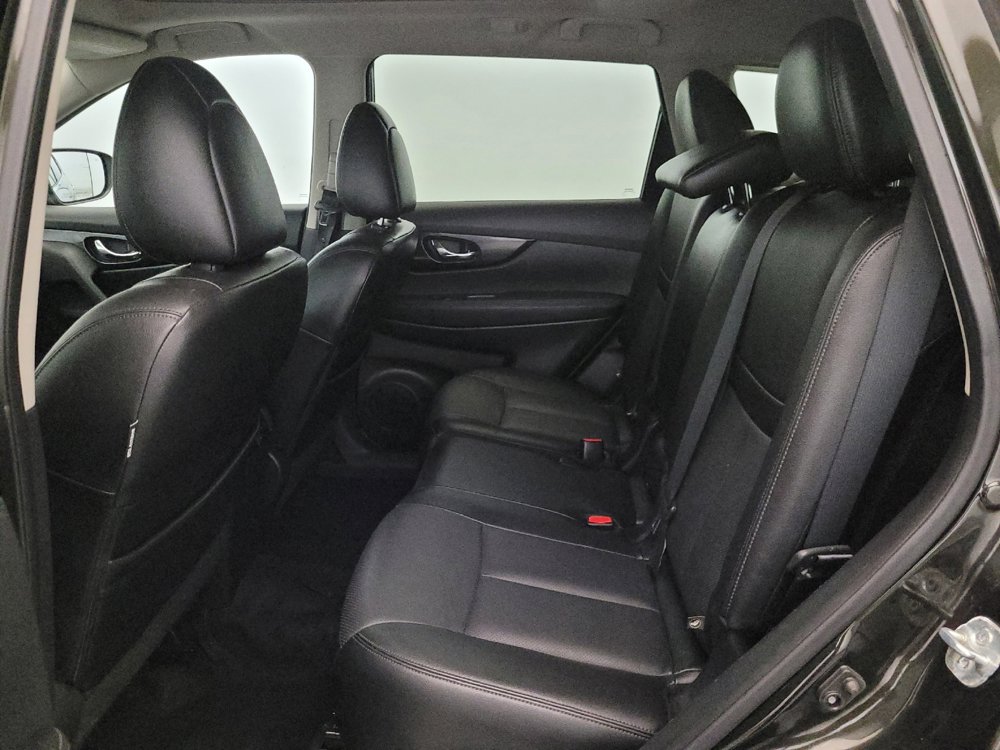 Used 2017 Nissan Rogue SL w/ SL Premium Package FWD image 18