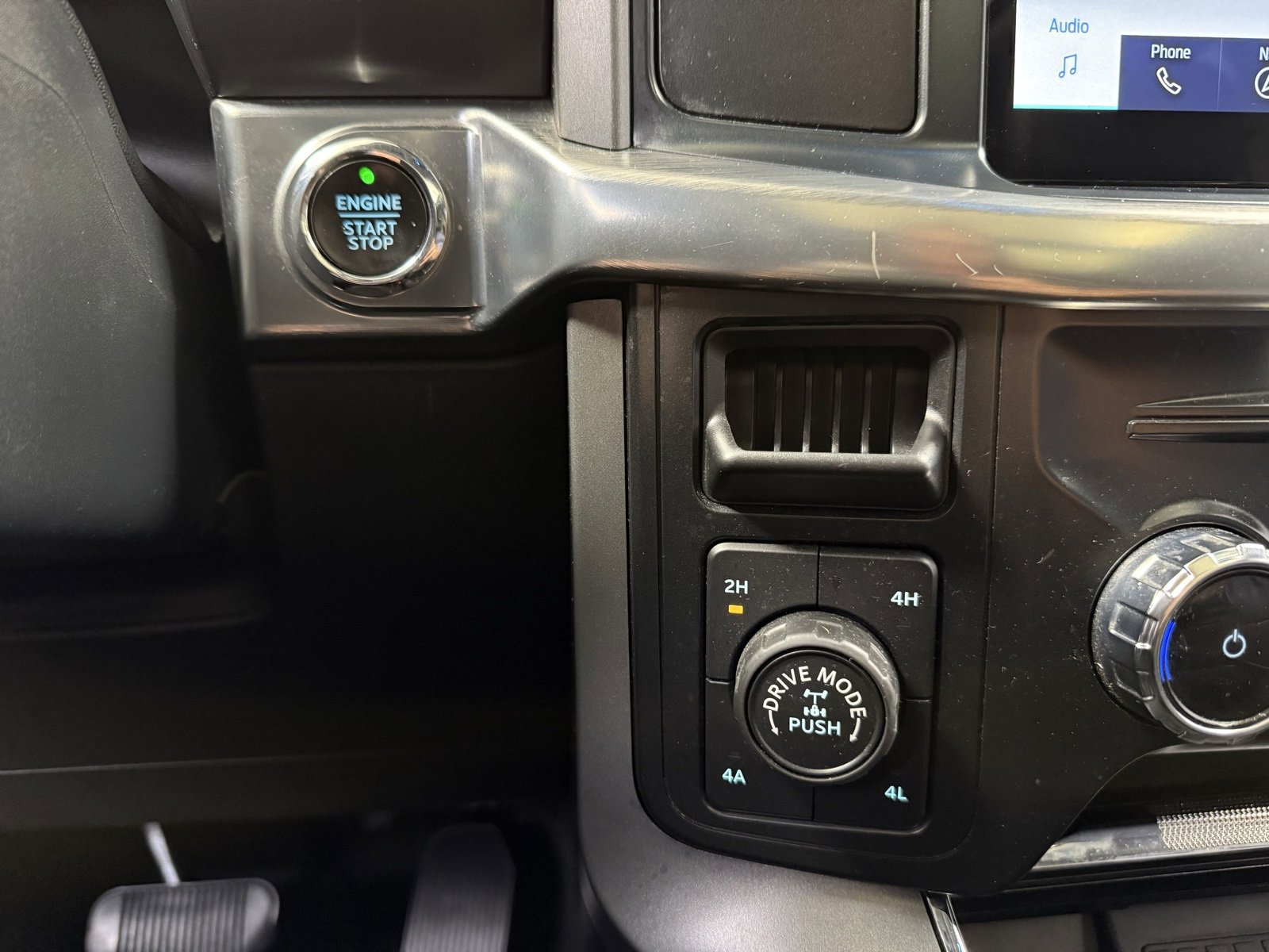 Used 2022 Ford F150 Lariat w/ Equipment Group 502A High image 22