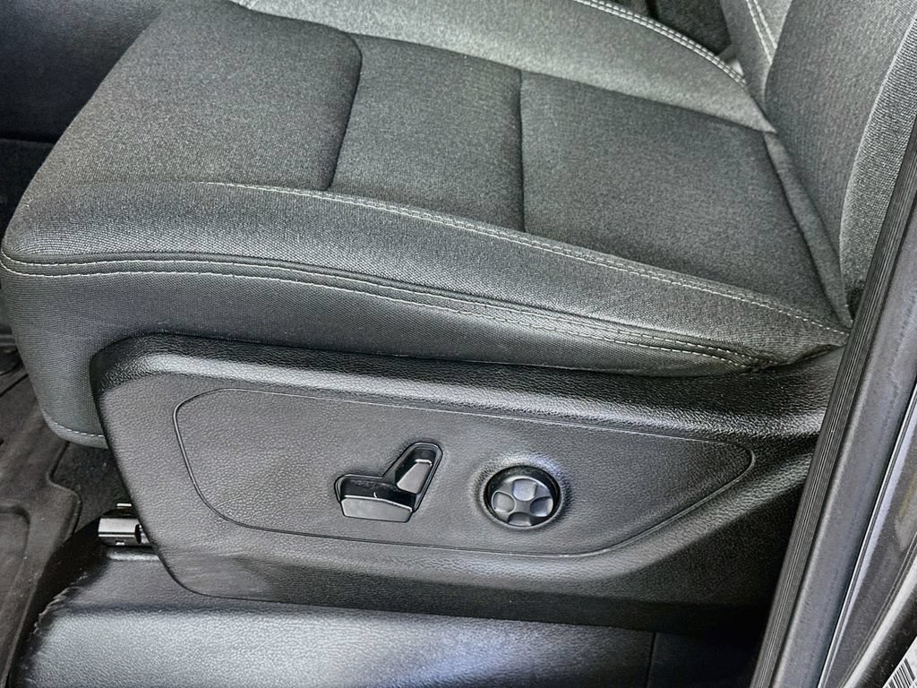Used 2019 RAM 1500 Big Horn RWD image 22