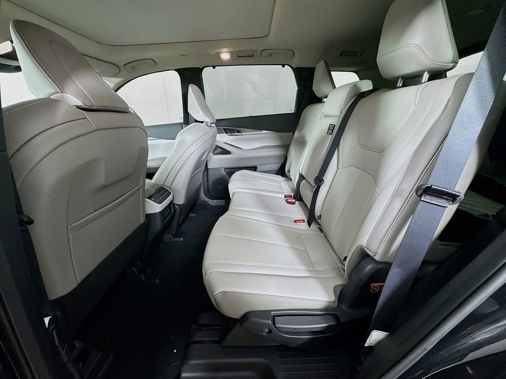 Used 2026 INFINITI QX60 Luxe w/ Cargo Package image 29