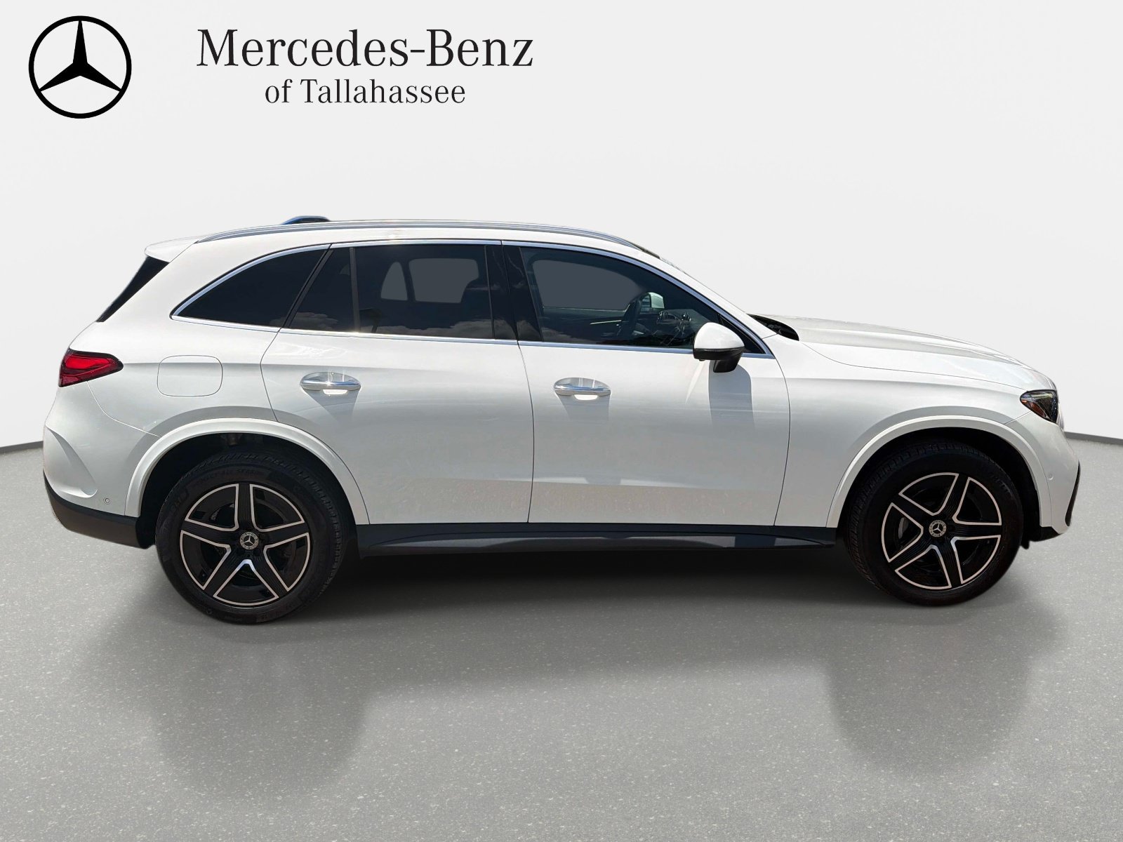 Certified 2024 Mercedes-Benz GLC 300 image 4