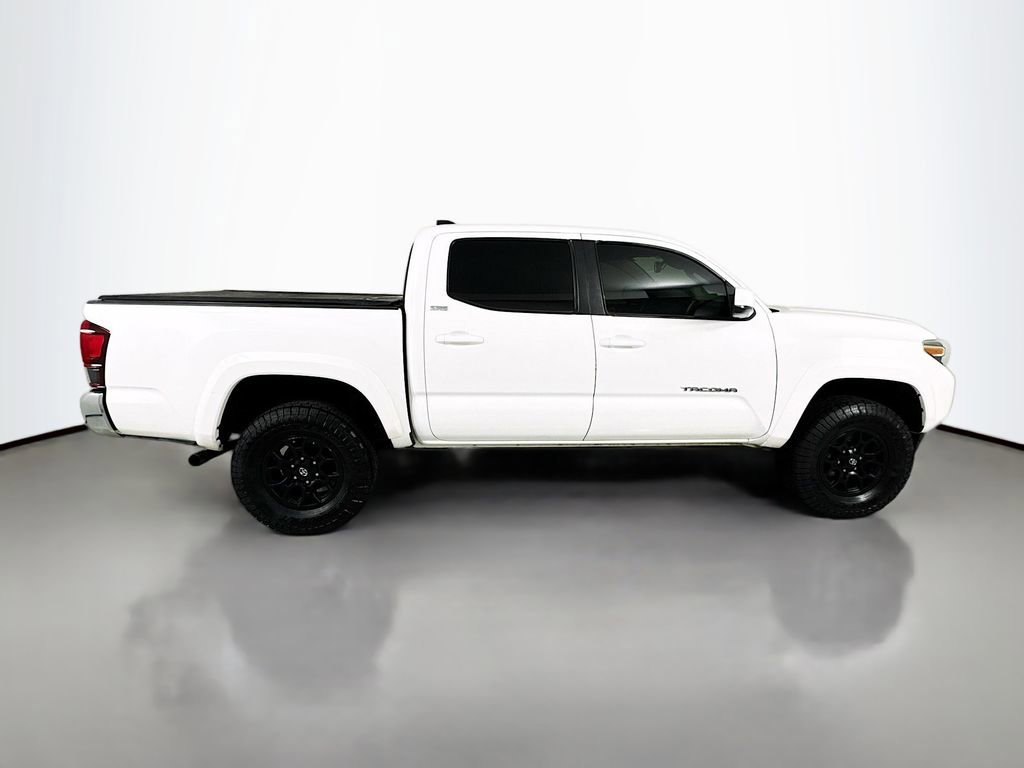 Used 2020 Toyota Tacoma SR5 AWD/4WD image 9