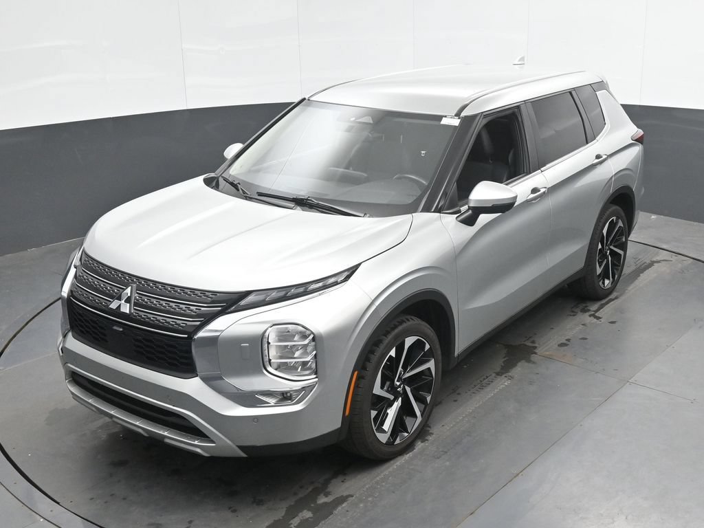 Used 2024 Mitsubishi Outlander SE AWD/4WD image 34