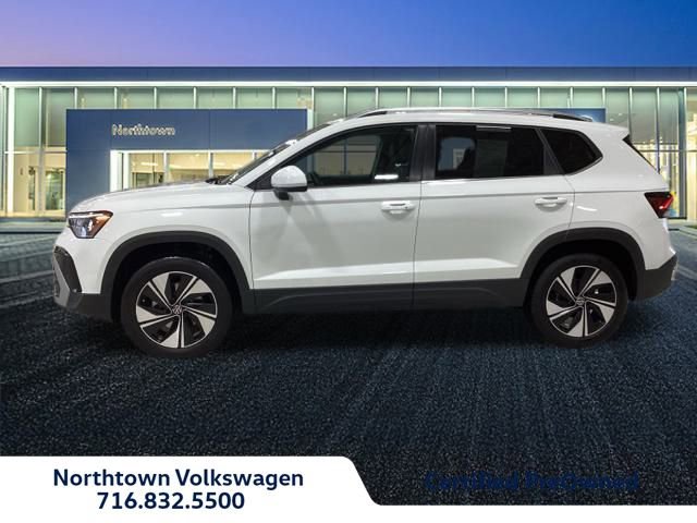 Certified 2025 Volkswagen Taos SE image 2