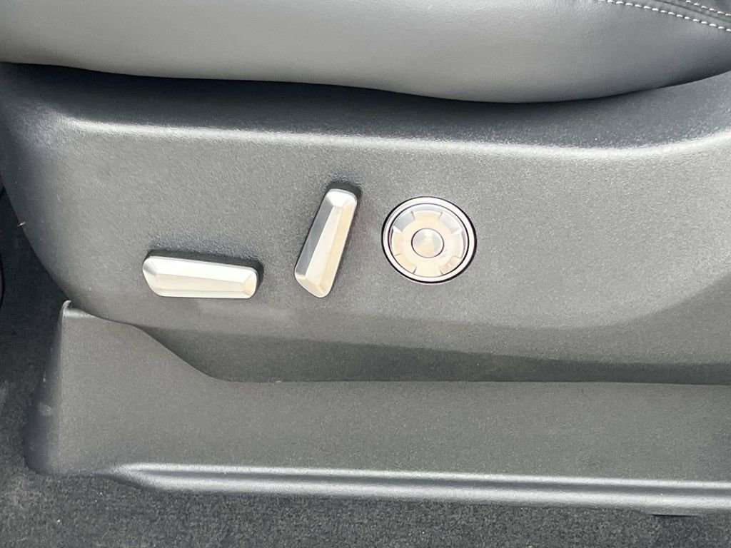 New 2025 Lincoln Navigator L Reserve image 11