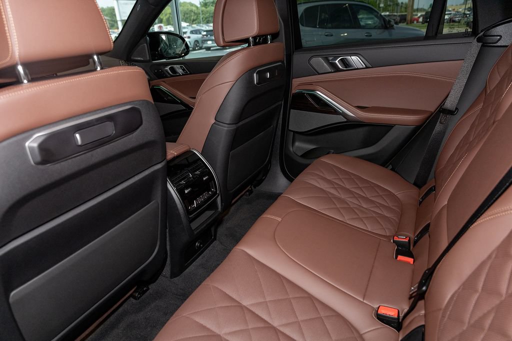 New 2027 BMW X6 M60i w/ Climate Comfort Package AWD/4WD image 9