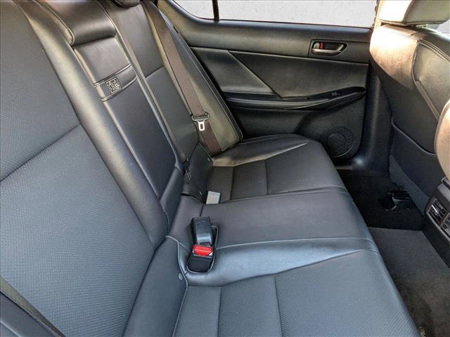 Certified 2024 Lexus IS 300 F Sport image 20