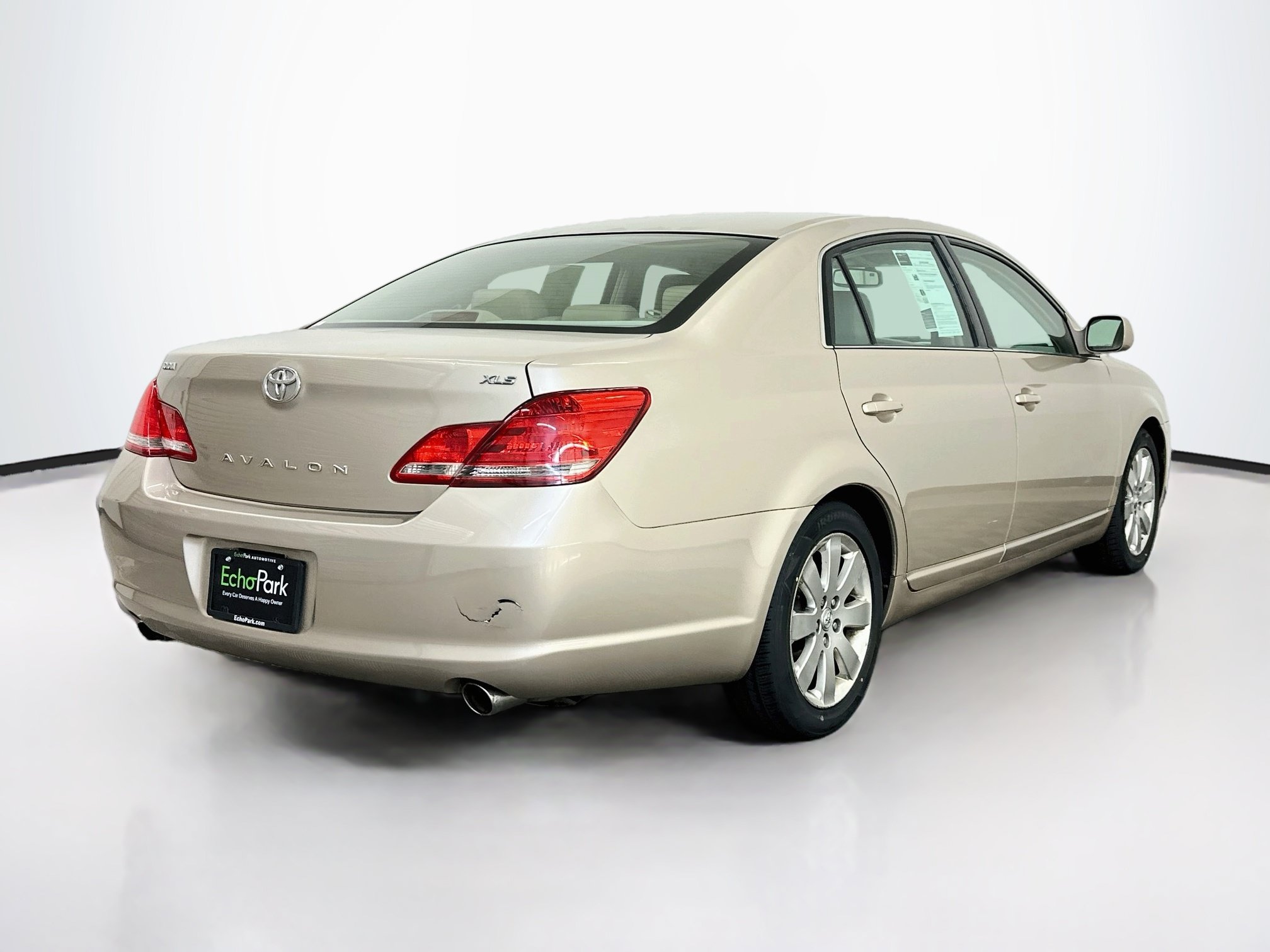 Used 2006 Toyota Avalon XLS FWD image 9