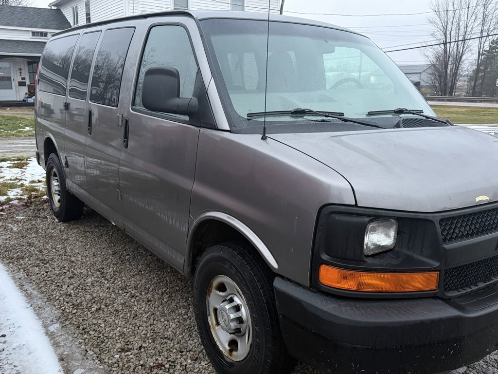 Used 2010 Chevrolet Express 2500 LS image 2