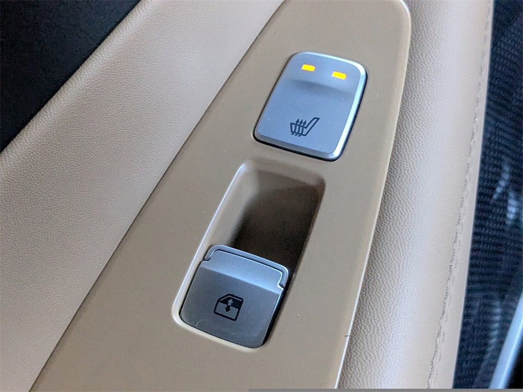Used 2022 Hyundai Santa Fe Calligraphy image 18