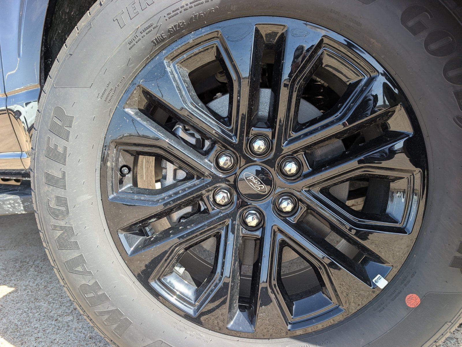 Used 2025 Ford F150 XLT w/ Equipment Group 302A MID RWD image 6