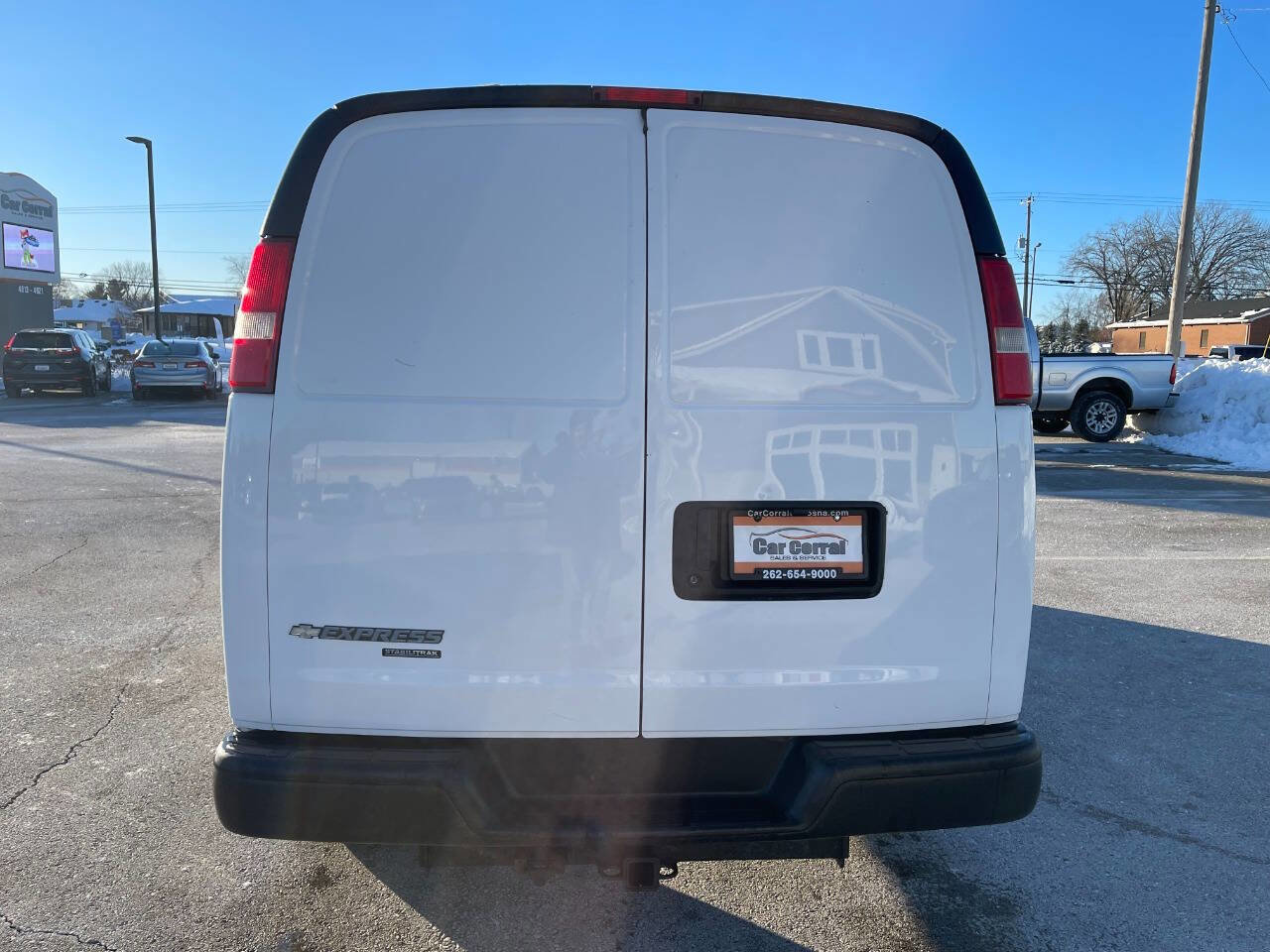 Used 2014 Chevrolet Express 2500 image 4