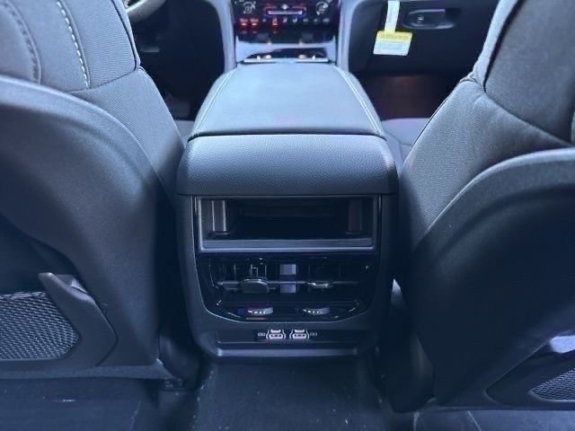 New 2025 Jeep Grand Cherokee Laredo X image 21