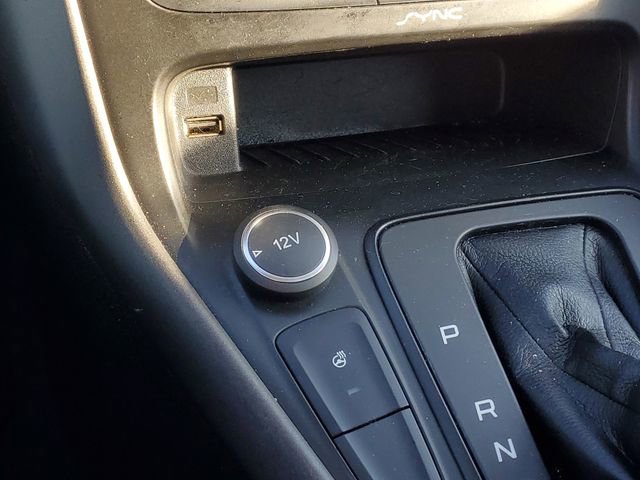 Used 2016 Ford Focus SE w/ Equipment Group 201A FWD image 26