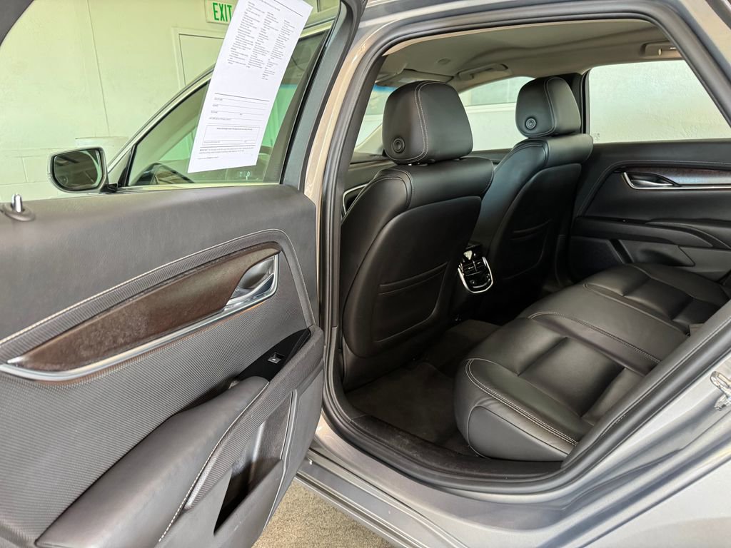 Used 2019 Cadillac XTS Luxury image 23