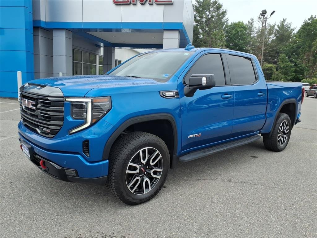 Used 2024 GMC Sierra 1500 AT4 w/ Technology Package AWD/4WD image 8