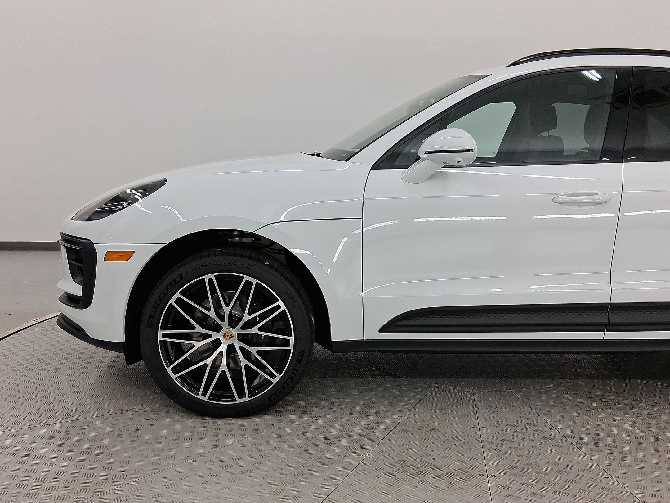 Used 2026 Porsche Macan image 23