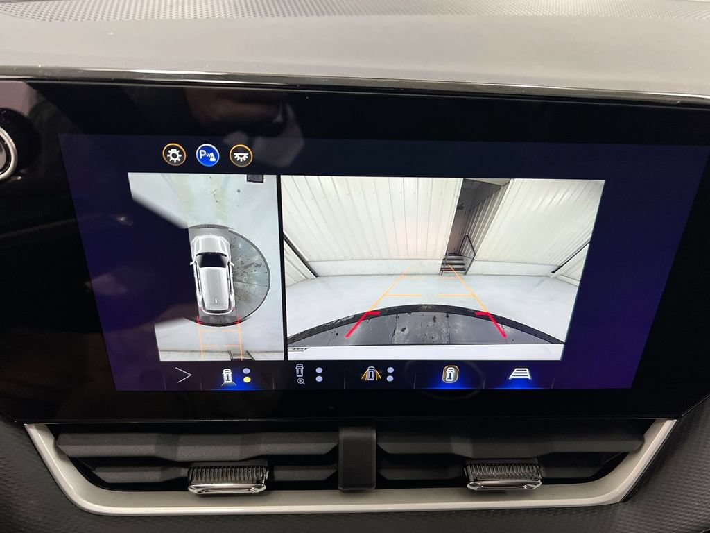 New 2026 Chevrolet Equinox LT FWD image 16