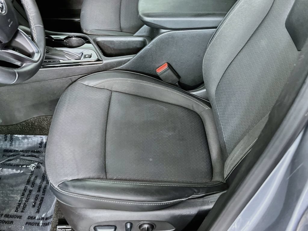 Certified 2023 Buick Encore GX Select FWD image 18