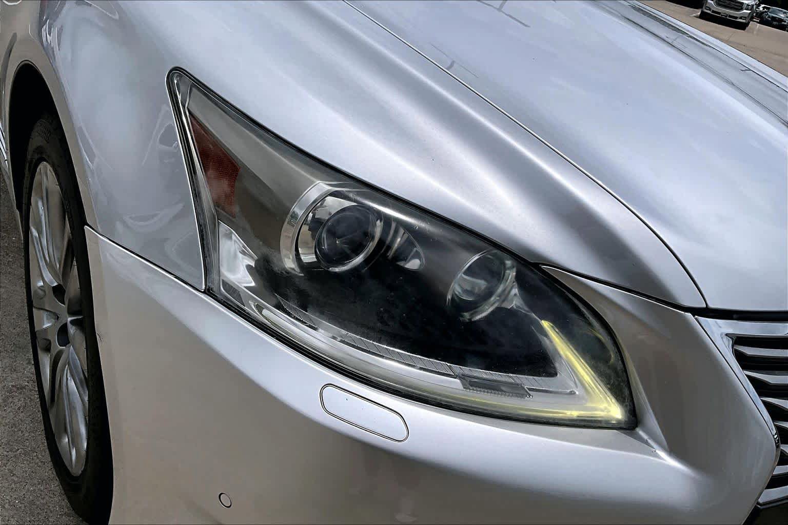 Used 2013 Lexus LS 460 w/ Comfort Pkg RWD image 25