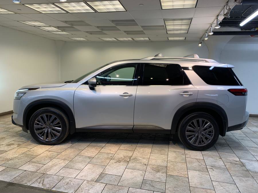 Used 2022 Nissan Pathfinder SL w/ SL Premium Package image 5