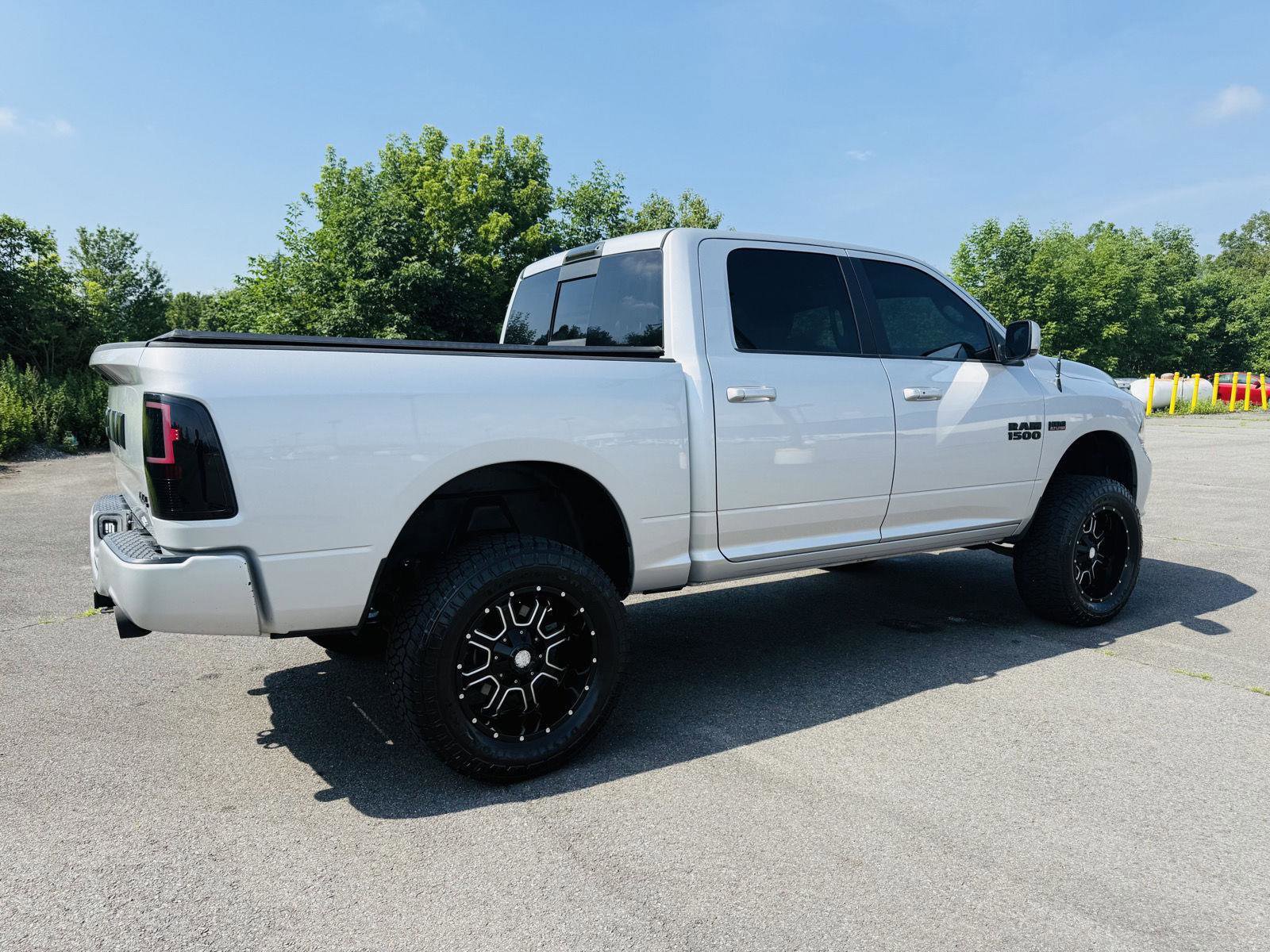Used 2018 RAM 1500 Sport w/ Convenience Group image 9